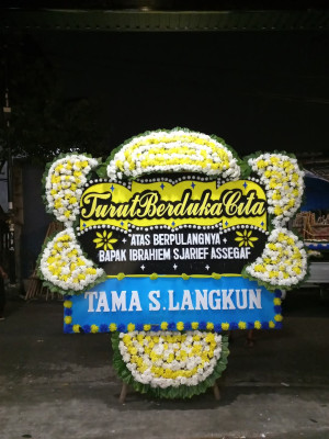 Papan Bunga Duka di Kemanisan